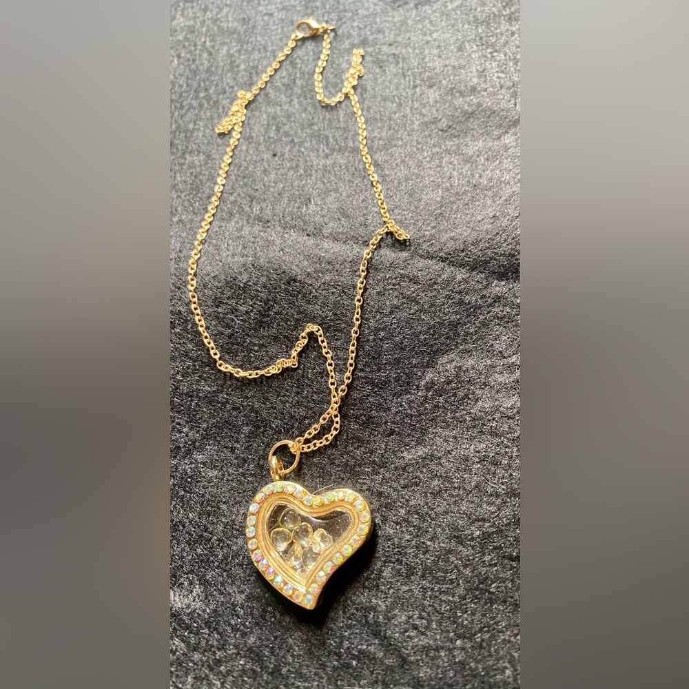 💥Clear Heart Locket Necklace💥